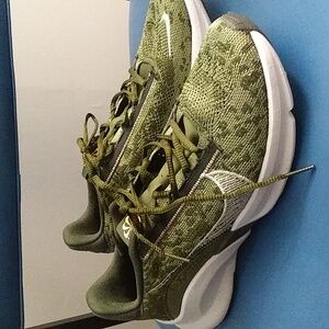 Mens Size US 9.5 - Nike SuperRep Go 3 Flyknit Next Nature Black Volt, EU 41